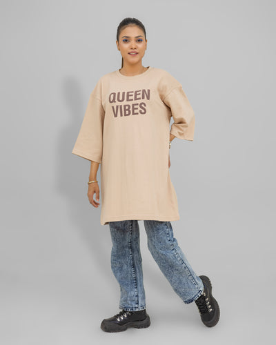 Latte Brown Oversized Tee – “Queen Vibe” Chest Print